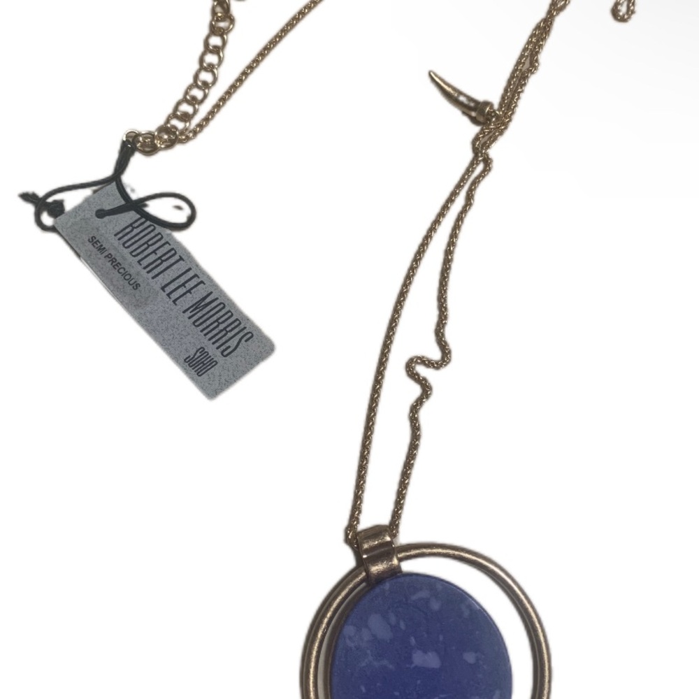 Chic Gold Necklace with Unique Pendant.